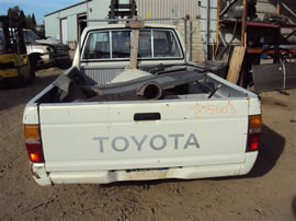 1984 TOYOTA PICK-UP HILUX, 2.4L EFI AUTO 2WD, COLOR WHITE, STK Z15003